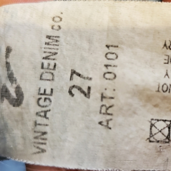 Vintage Denim Company Distressed Jean Shorts - Picture 6 of 6